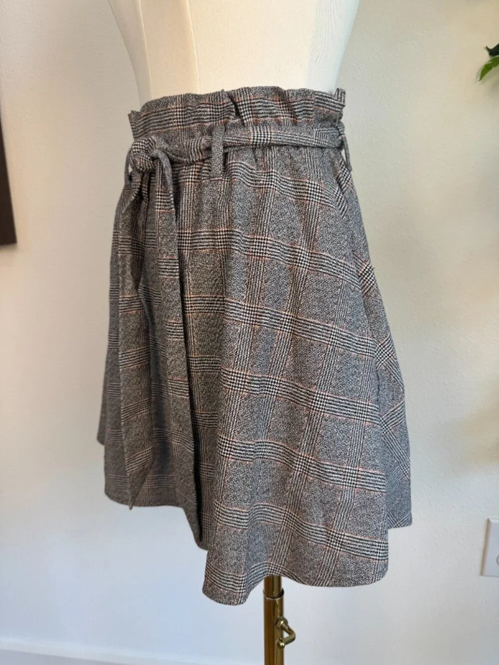 H&M Plaid Paperbag Waist Mini Skirt Tie Belt Houndstooth